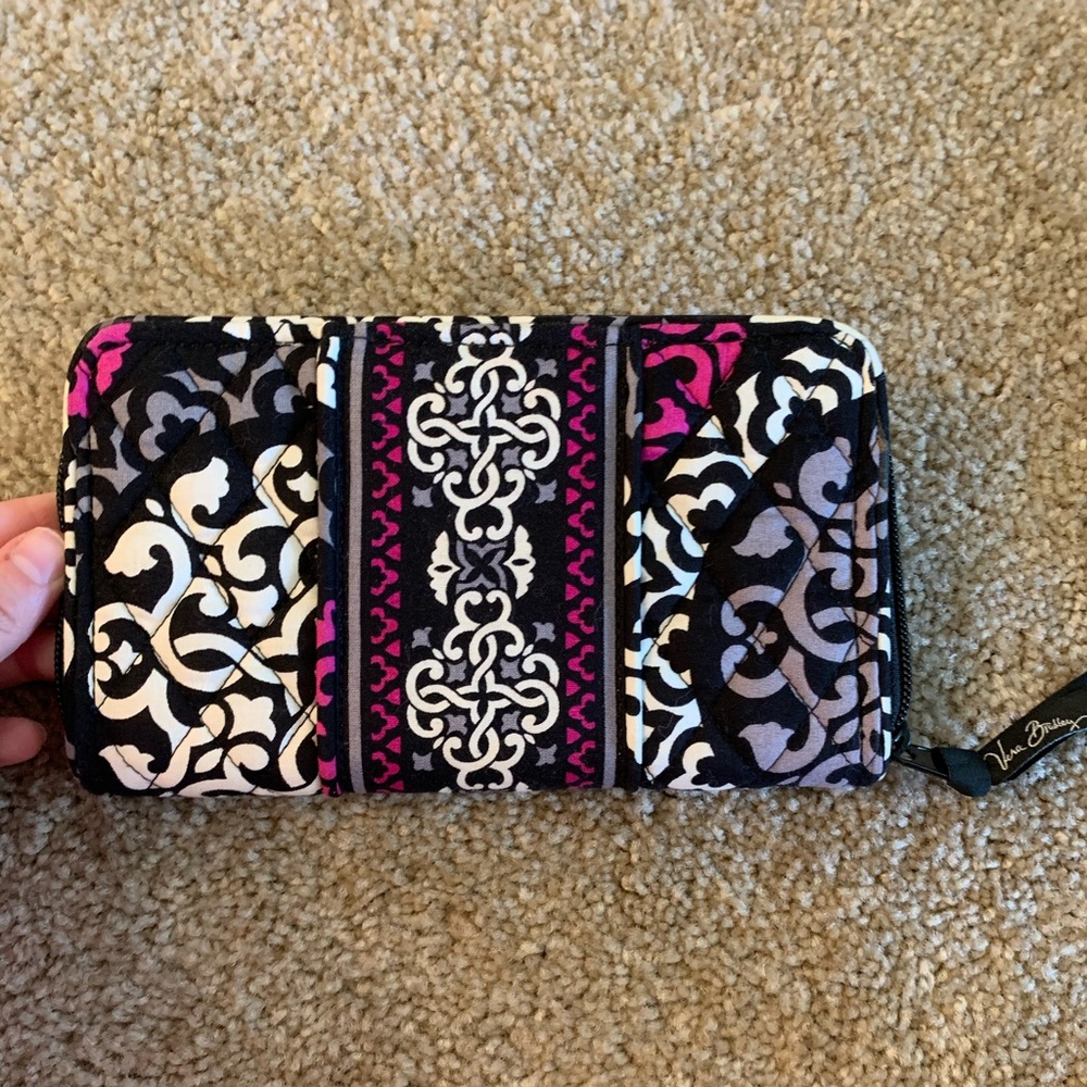 Vera Bradley accordion wallet